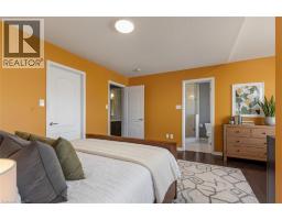 304 FALLING GREEN Crescent - 33