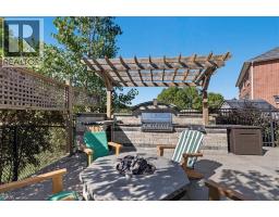 304 FALLING GREEN Crescent - 43