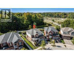 304 FALLING GREEN Crescent - 50