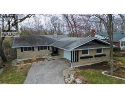 279 FERNDALE Place - 1