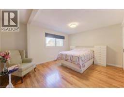 276 LAURENTIAN Drive - 19