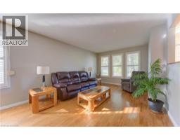276 LAURENTIAN Drive - 4