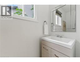 28 WINDALE Crescent - 10