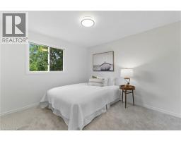 28 WINDALE Crescent - 12