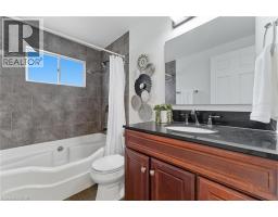 28 WINDALE Crescent - 14