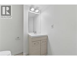 28 WINDALE Crescent - 18