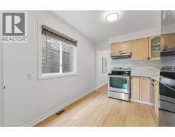 28 WINDALE Crescent - 9
