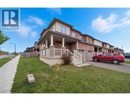 176 MACLACHLAN Avenue - 2