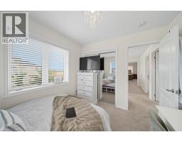 176 MACLACHLAN Avenue - 20