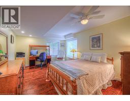 970 ZELLER Crescent - 26