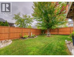 970 ZELLER Crescent - 32