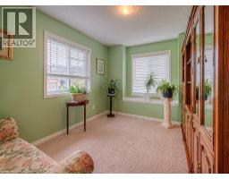 970 ZELLER Crescent - 5