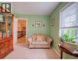 970 ZELLER Crescent - 6