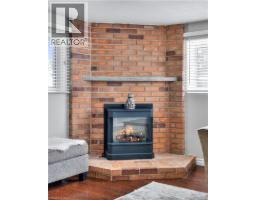 27 WHEATFIELD Crescent - 28
