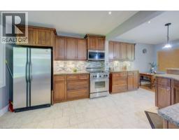 20 GOLDFINCH Street - 10