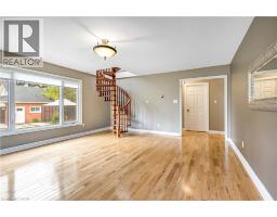 410 MAIN Street W - 16
