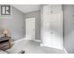 410 MAIN Street W - 31