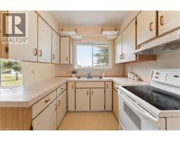 847 CARLUKE Road W - 19