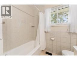 847 CARLUKE Road W - 33