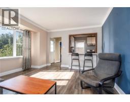 186 HIGHLAND Road E - 10