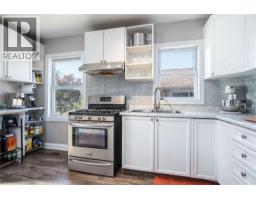 186 HIGHLAND Road E - 15