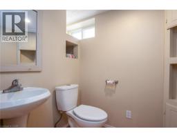 186 HIGHLAND Road E - 32