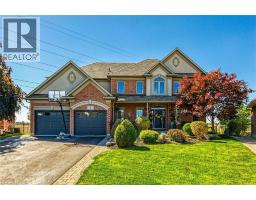 8 BLACKBURN Court - 1