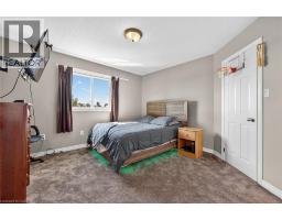 8 BLACKBURN Court - 31