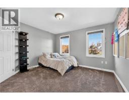 8 BLACKBURN Court - 32