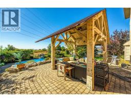 8 BLACKBURN Court - 44