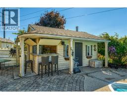 8 BLACKBURN Court - 46