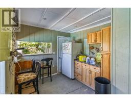 8 BLACKBURN Court - 47