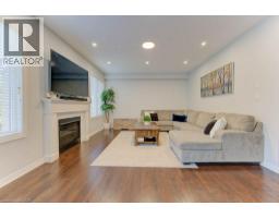 231 GROVEHILL Crescent - 14