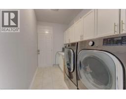231 GROVEHILL Crescent - 16