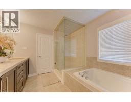 231 GROVEHILL Crescent - 21