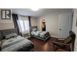 231 GROVEHILL Crescent - 22
