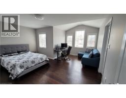 231 GROVEHILL Crescent - 24