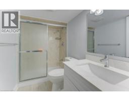 231 GROVEHILL Crescent - 32