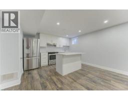 231 GROVEHILL Crescent - 35