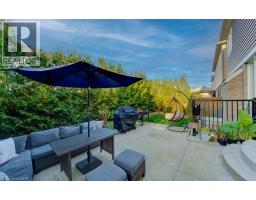 231 GROVEHILL Crescent - 38