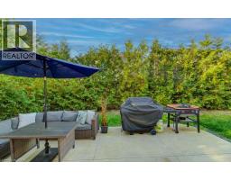 231 GROVEHILL Crescent - 39
