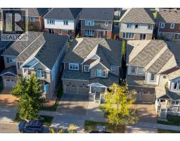 231 GROVEHILL Crescent - 43