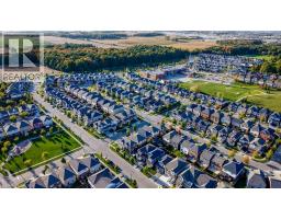 231 GROVEHILL Crescent - 46