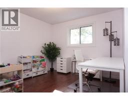 131 CARLYLE Drive - 16