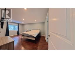 131 CARLYLE Drive - 18