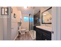 131 CARLYLE Drive - 26