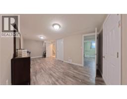131 CARLYLE Drive - 29