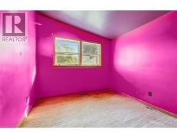 226 DICK Street - 17