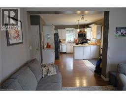 185 WINSTANLEY Street - 16