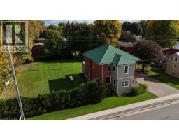 185 WINSTANLEY Street - 3